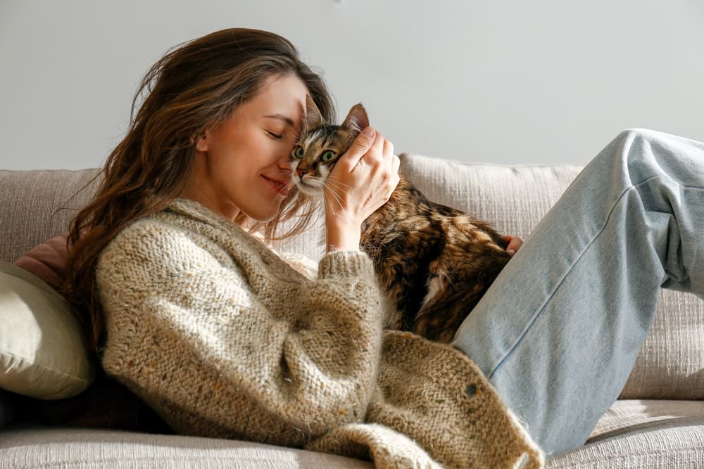 20 Best Cat Mom Quotes to Celebrate Feline Mamas